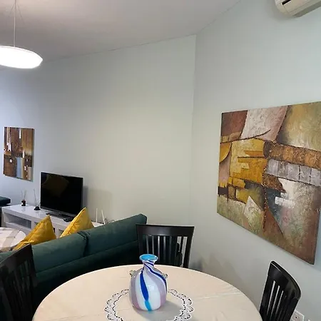 Apartment New In Center Of *