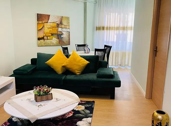 Appartamento New In Center Of *