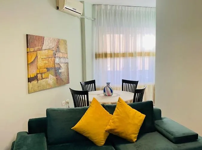 New In Center Of Apartment