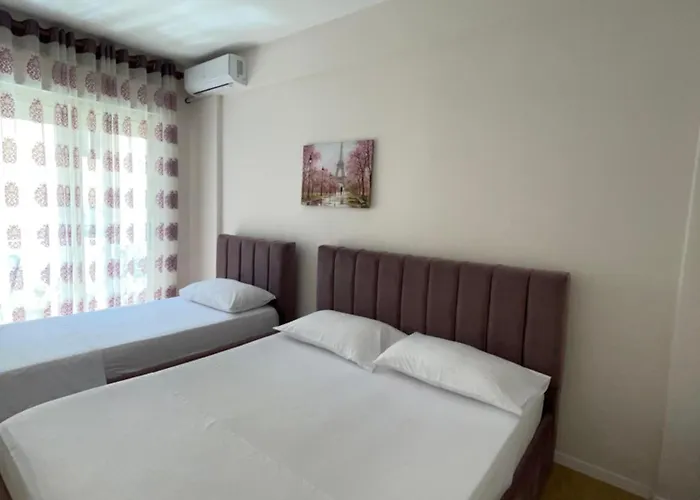 New In Center Of Apartment *